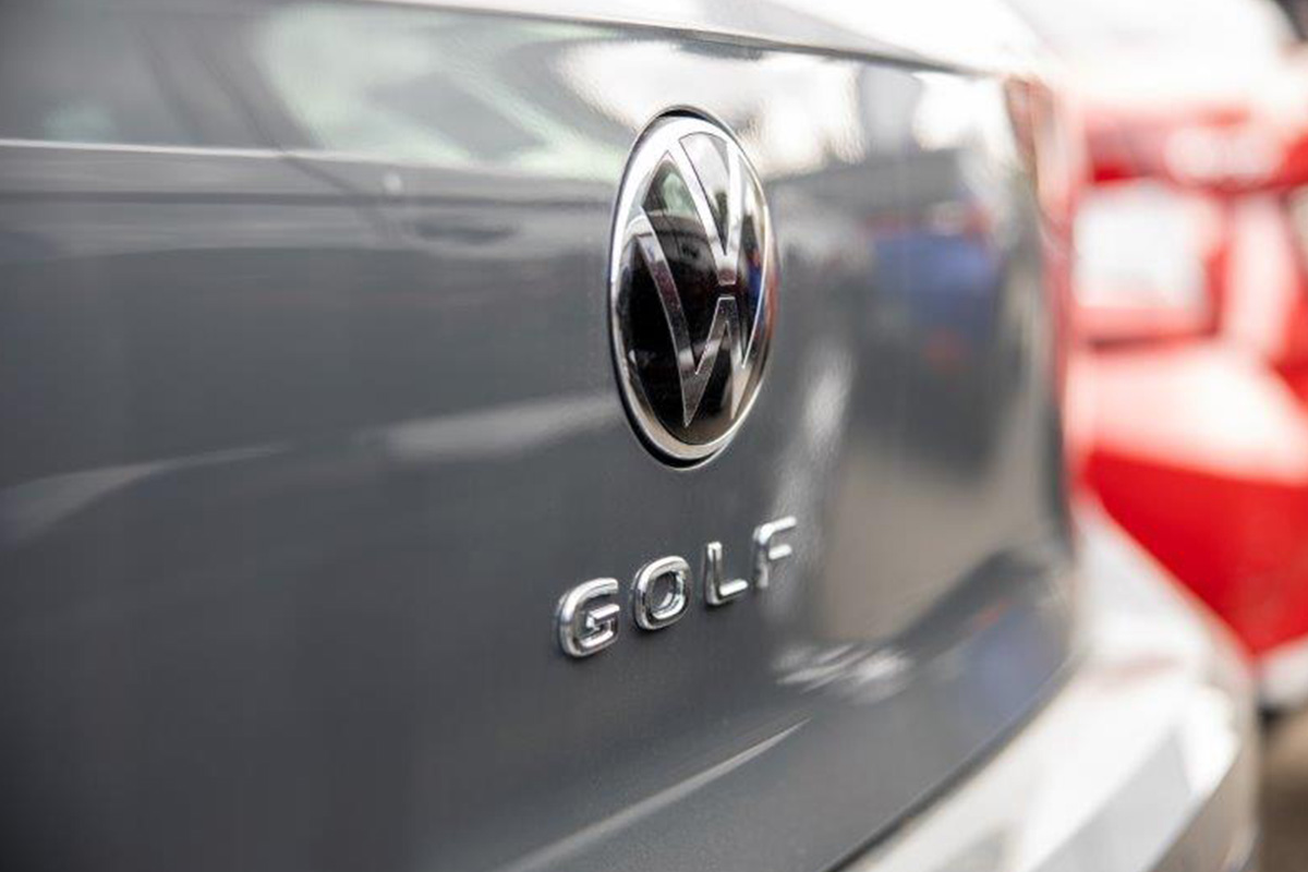 VW bei Autozentrum Eminent in Reutlingen